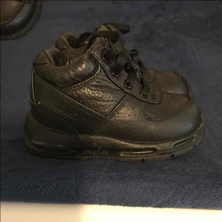 Nike ACG boots toddler 7c