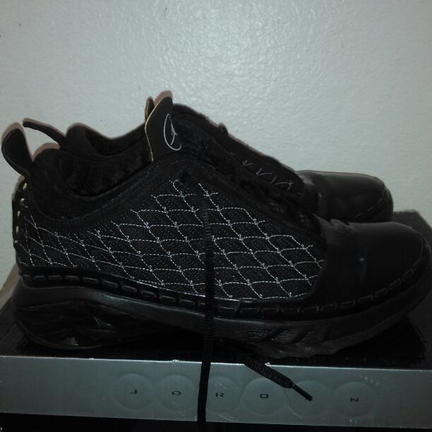 Low top retro 23's Jordan.