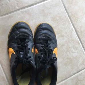 Nike indoor cleats