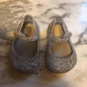 Cute MINI MELISSA SIZE 8