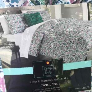Cynthia Rowley Twin XL comforter set