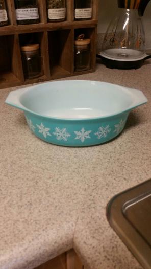 Pyrex Turquoise snowflake cassarole