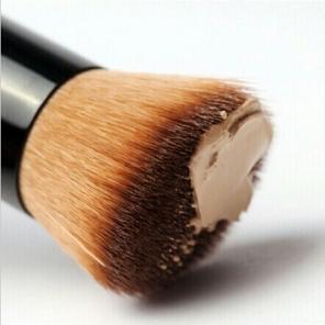 Multiuse Khabhubhi foundation brush