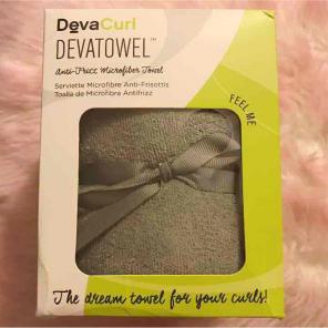 NIB DEVATOWEL