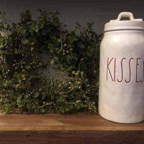Rae Dunn Kisses Canister