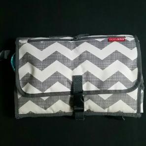 Skip hop travel changing pad chevron