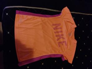 ·Orange Nike Workout Shirt
·Dry-Fit (mea