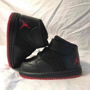Jordan 828244 Red Black Shoes size 4C