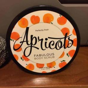 Perfectly Posh Apricots scrub- exclusive