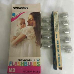 Vintage Flashbulbs blue dot bulbs!