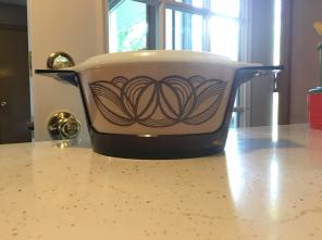 Pyrex Brown Onion Raffia And Holder Nice