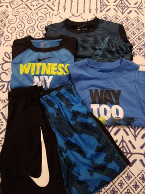 Nike dri-fit lot boys shorts tees 4