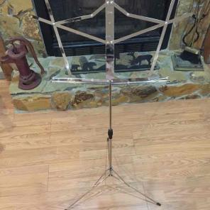 Collapsible music stand