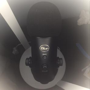 Blue yeti - Black USB Microphone
