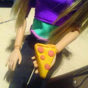 Miniature pizza slices