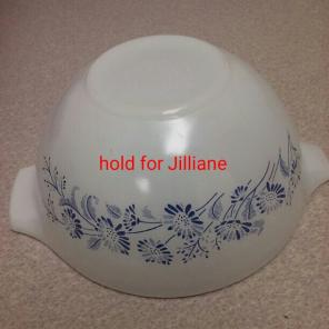 Pyrex 1/2 qt cinderella bowl