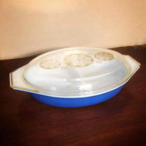 Pyrex Royal Blue Divided Casserole Dish