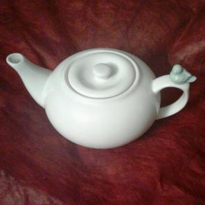 Cordon bleu ceramic white teapot