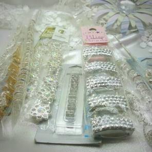 Prepackaged bead bling bundle 12 strands