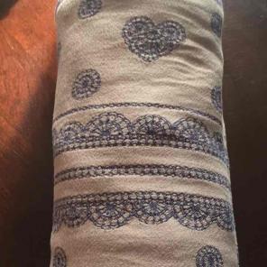 Lenny Lamb woven wrap