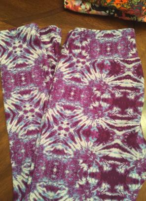 LulaRoe OS Leggings- Tie Due!