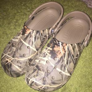 Camo Crocs Size 10