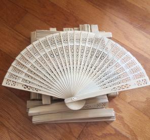 30 Wooden Bamboo Fans