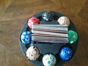 8 Bakugan Battle Brawlers + 38 Cards