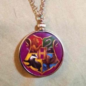 Harry Potter Hogwarts crest pendant