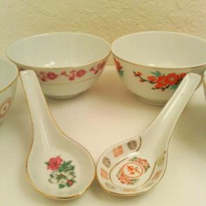 Mixed Modern Chinese Bowls with Spoons