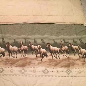 Horse full bed spread and 2- shams