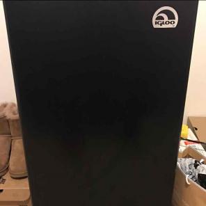 Igloo mini fridge