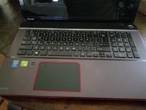 Qosmio X70-A, 17" Gaming Laptop.