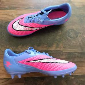 Nike Hypervenom Soccer Cleats NWOT SZ 9