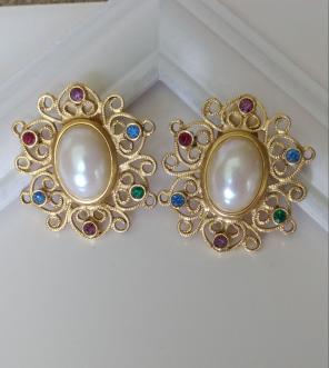 Vintage Faux Pearl Earrings Clip