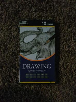 12 degrees of graphite Drawing Pencils