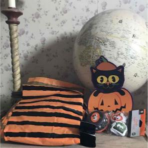 Small Halloween Party Set.
