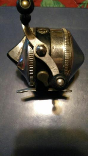 Fishing reel
