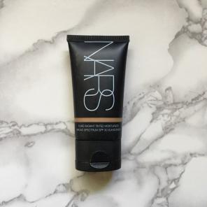 NARS Tinted Moisturizer - Seychelles