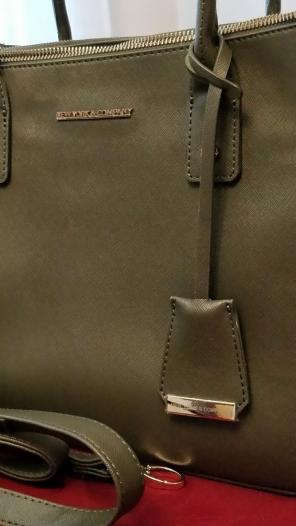 NY&C trendy ladies handbag