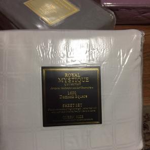 Royal Mystique 1600 Thread (QUEEN SIZE)