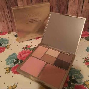 NEW Stila Eyeshadow & Cheek Palette