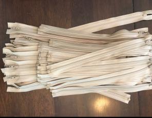 Ykk Zippers Lot Of 25- Beige 11 Inch