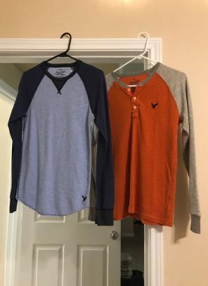 2 Men’s American Eagle Thermals Size XS