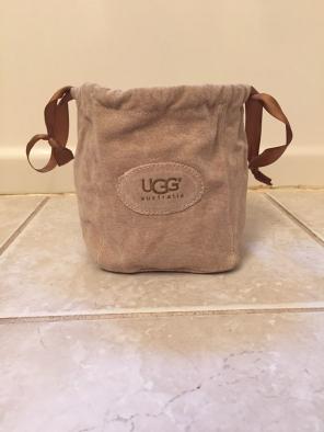 Small UGG Drawstring Sack