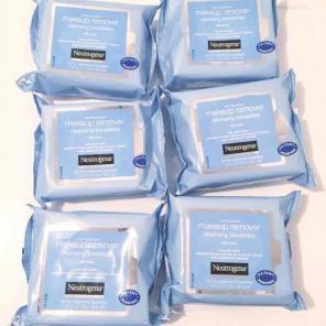 6 Neutrogena Makeup Remover Wipes