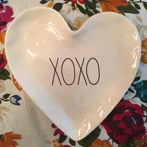 Rae Dunn by Magenta XOXO Ceramic Plate