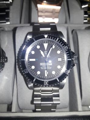 Automatic mens watch