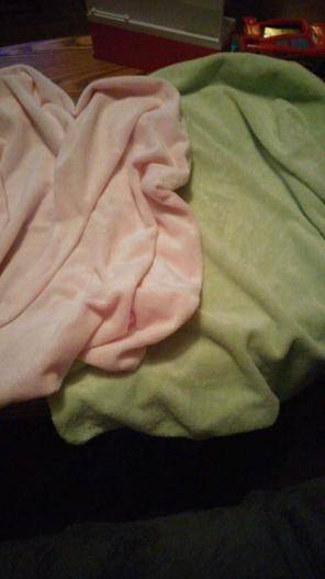Changing table covers (2)