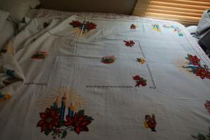 HANDMADE TABLECLOTH FOR 6 SEATS